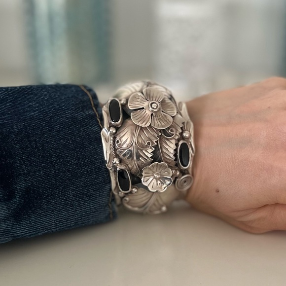 Vintage Silver Cuff Taxco Southwest Style - Picture 6 of 9